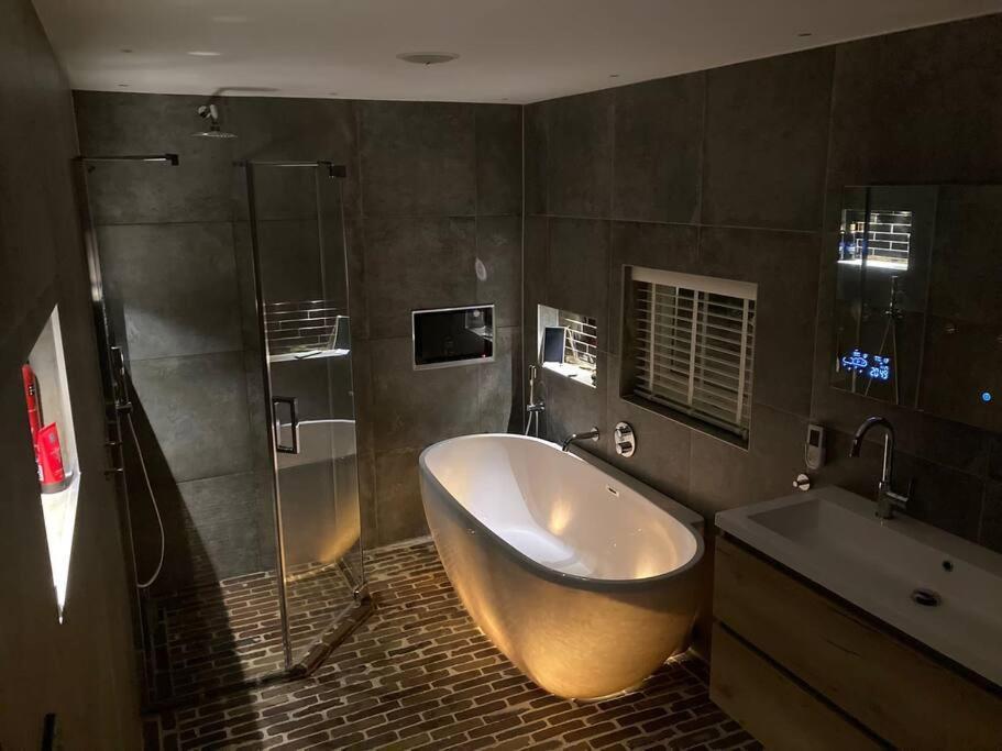 Holiday home Voorsterstaete Former Barn, Including Jacuzzi Voorst Gem Voorst