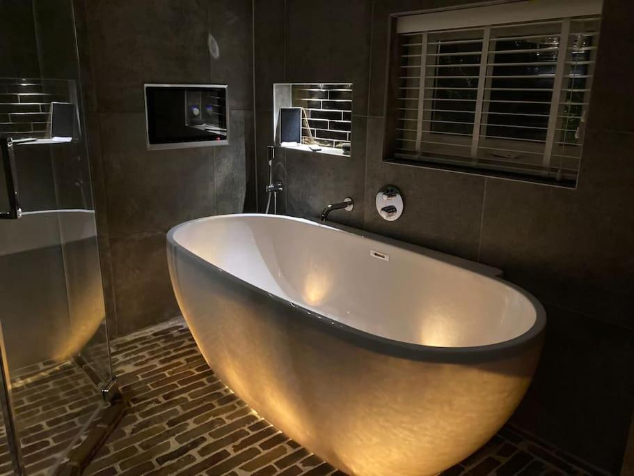 Holiday home Voorsterstaete Former Barn, Including Jacuzzi